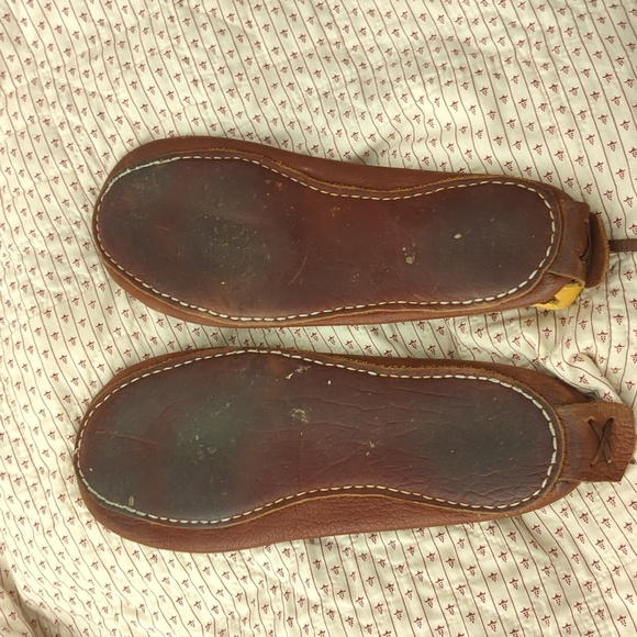 Men's Moccasins/Slippers - Picture 4 of 8